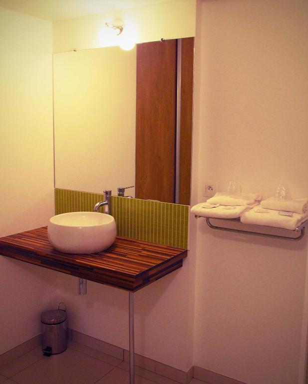 Hotel La Palmeraie Cornebarrieu Room photo